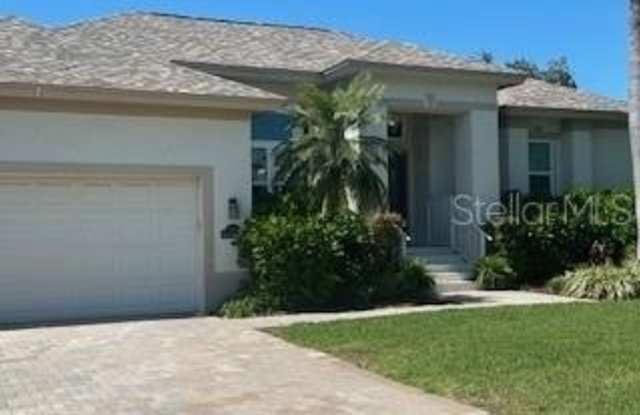 1126 2ND AVENUE S photos photos