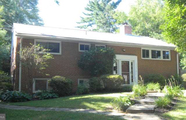 5933 AVON DR Gallery 2