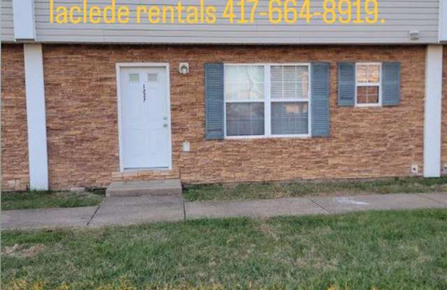 3 BEDROOM 2.5 BATHROOM TOWNHOUSE FOR RENT-FEBRUARY SPECIAL! RENT $850, DEPOSIT $850. photos photos
