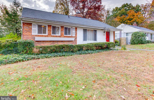 10809 WOODLAND DRIVE Gallery 4