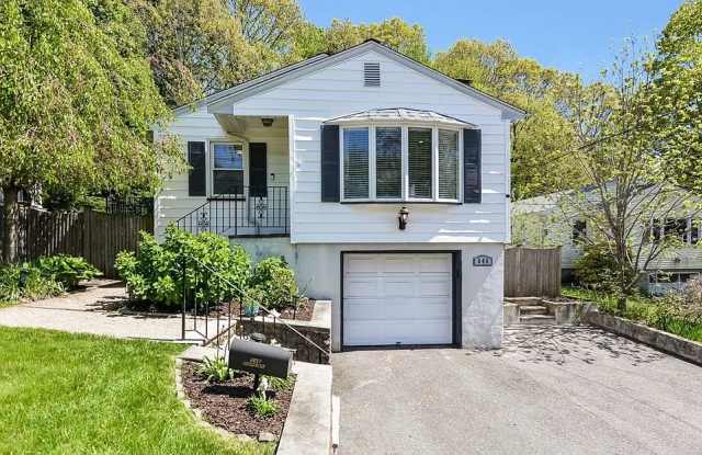 546 Poplar Street - 546 Poplar Street, Boston, MA 02131