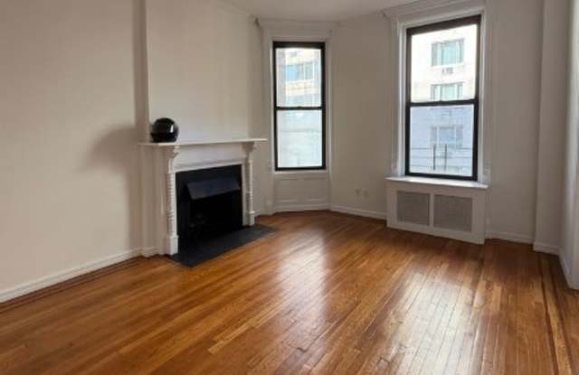 20 E 91st St Gallery 2