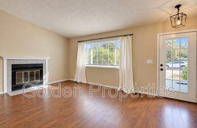1905 West James Crowe Drive Gallery 3