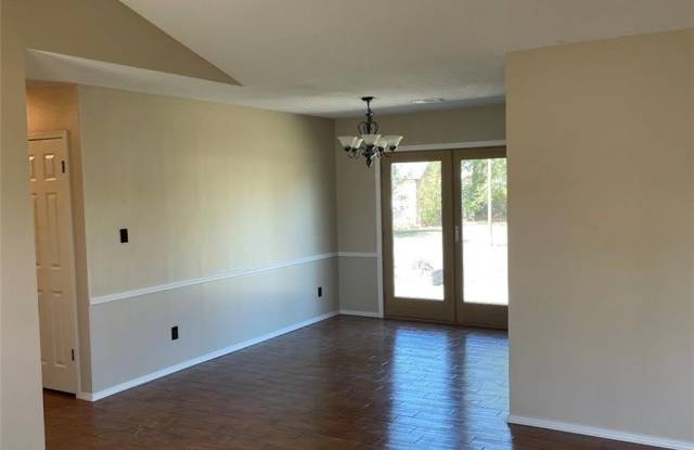 1810 Cherrybark DR Gallery 4