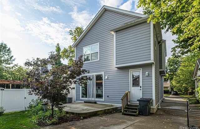 16276 Kirkshire Avenue Gallery 2