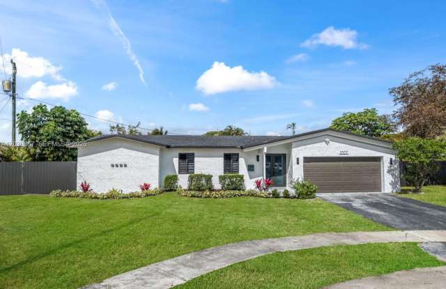 2377 NW 83rd Ave - 2377 Northwest 83rd Avenue, Sunrise, FL 33322
