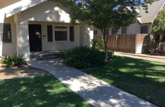 Charming Tower Bungalow for Rent Gallery 3