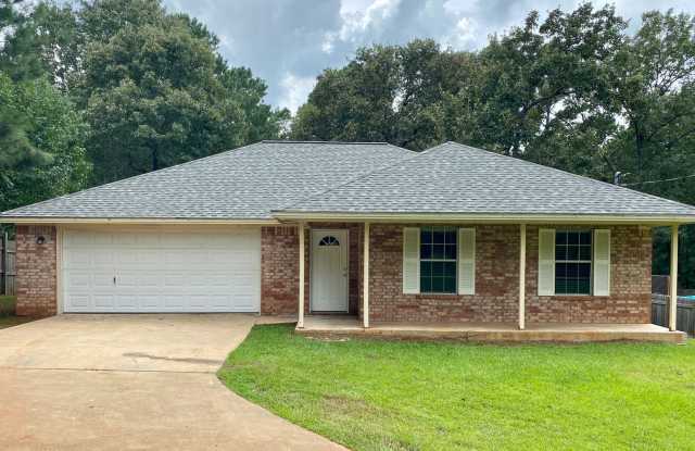 HOME AVAILABLE IN CENTRAL HEIGHTS!!! NO PETS!! photos photos
