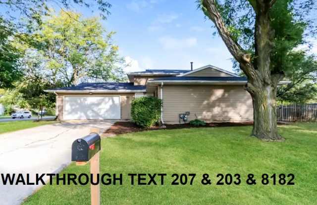 1029 Surrey Ct photos photos