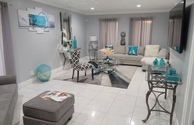 913 Sandtree Drive Gallery 3