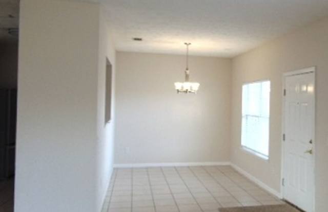 Callaway 3 bedroom 2 bath Duplex with privacy fenced backyard. Gallery 4