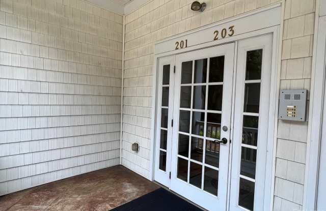 21025 Catawba Avenue Gallery 2