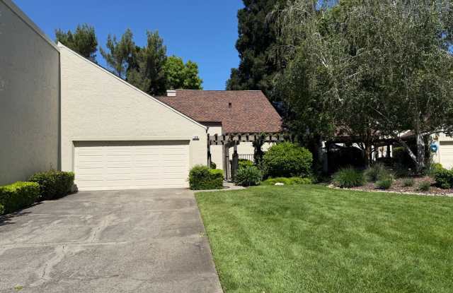 Gorgeous 2 bedroom 2 bath duplex in the trees photos photos