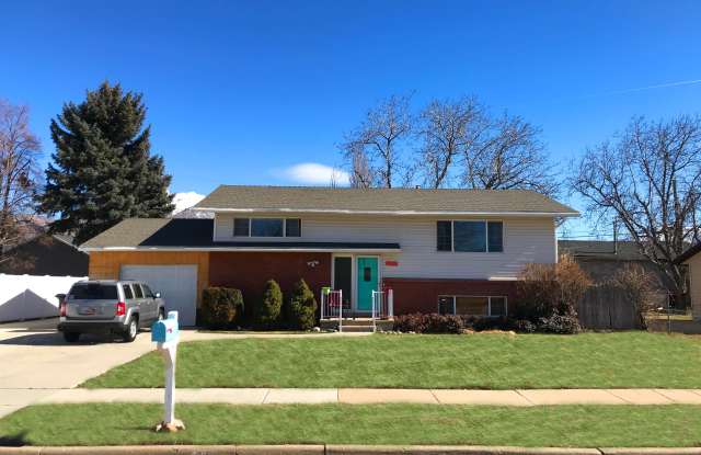 4382 900 West photos photos