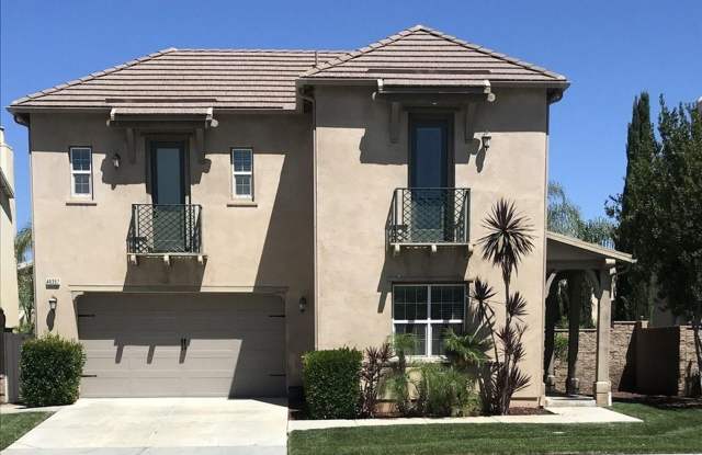 2 Story Charmer in Wolf Creek photos photos