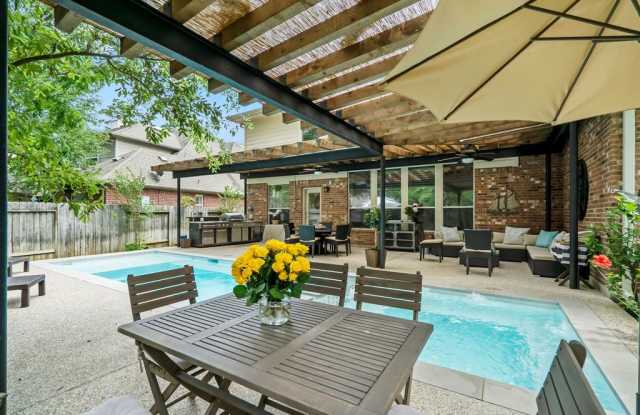 6 Stickley Court Gallery 2