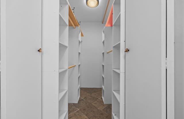 1630 Liholiho Street - 1Apt 505 Gallery 4