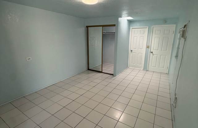 Affordable Apartment in Central San Diego Gallery 4
