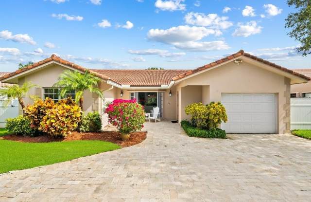 3240 Spanish River Dr photos photos