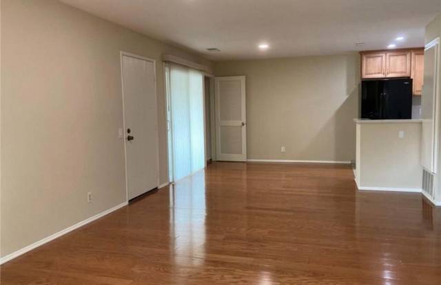 6098 Terrace Lane Gallery 3