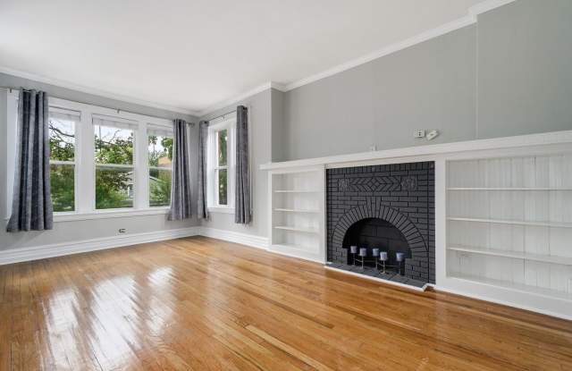 4142 N Albany Avenue Gallery 2