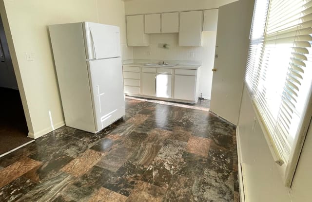 8127 West Thurston Avenue - 2 - 8127 West Thurston Avenue, Milwaukee, WI 53218 8127 West Thurston Avenue - 2 - 8127 West Thurston Avenue, Milwaukee, WI 53218