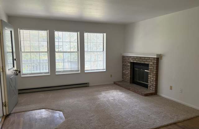 Comfortable 2-Bedroom Townhome in Fort Collins | $200 Move-In Special Gallery 3