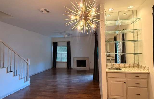 101 Fenimore Ave Gallery 2