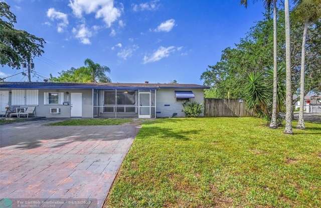 440 SW 9th Ter photos photos