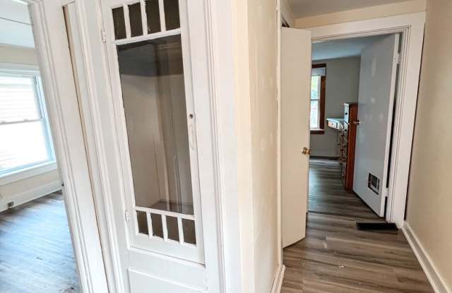 20 Cedar St, Burlington, VT | 5 Bedroom House with Private Yard & Parking | June 2027 Gallery 1