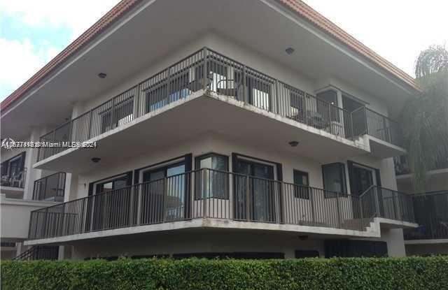 4730 SW 62nd Way - 4730 Southwest 62nd Way, Davie, FL 33314 4730 SW 62nd Way - 4730 Southwest 62nd Way, Davie, FL 33314