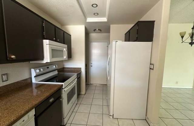 6319 W ONYX Avenue Gallery 4