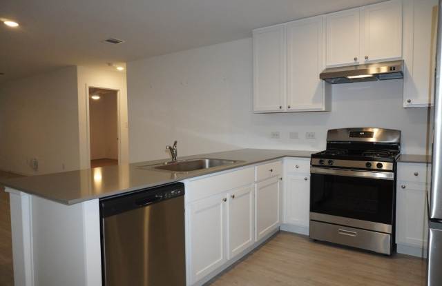 12903 Lake Fryer Gallery 2