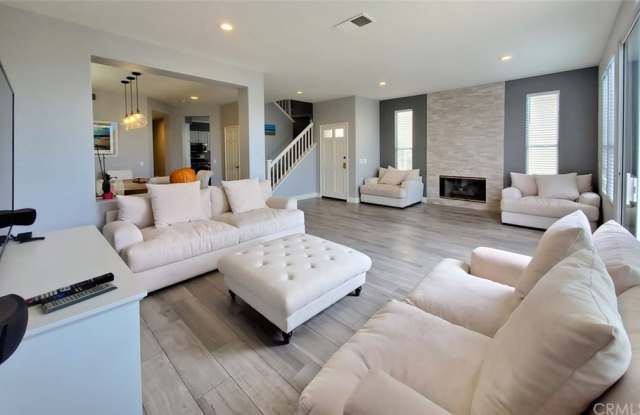 71 Cottage Lane Gallery 2