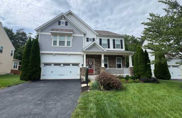 5 BEDROOM STAFFORD -COLONIAL FORGE photos photos