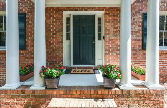 11125 Willow Bend Drive - 11125 Willow Bend Drive, Roswell, GA 30075