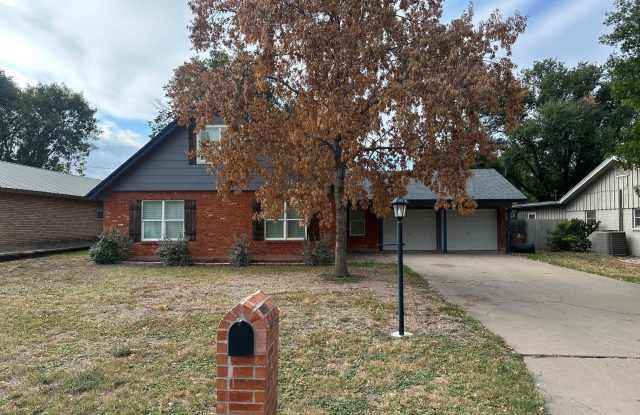 2933 Woodland Circle Gallery 1
