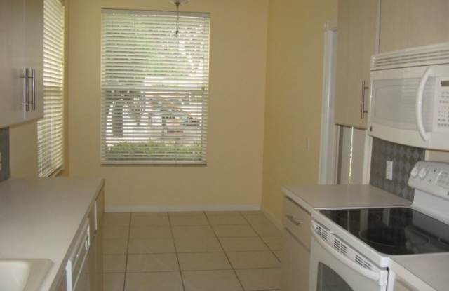 102 Hampton Cir Gallery 4