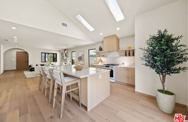 14742 Weddington St photos photos 14742 Weddington St photos photos