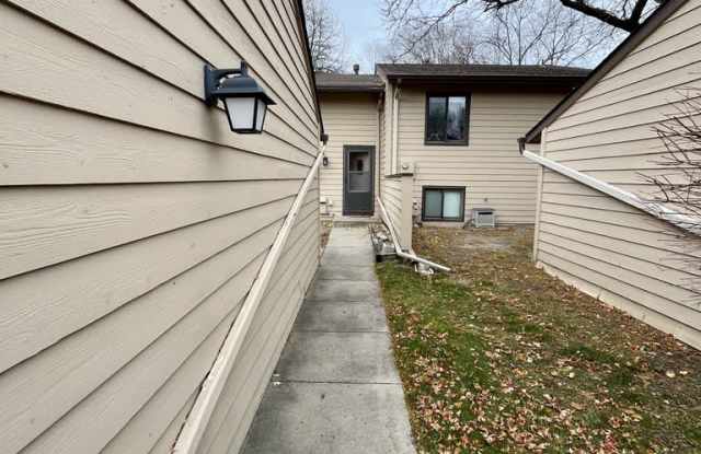 429 West Eagle Lake Drive - 429 West Eagle Lake Drive, Maple Grove, MN 55369