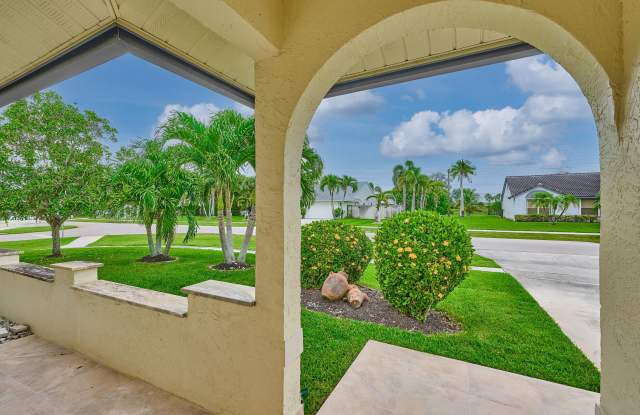 1267 SUMMERWOOD Circle Gallery 4