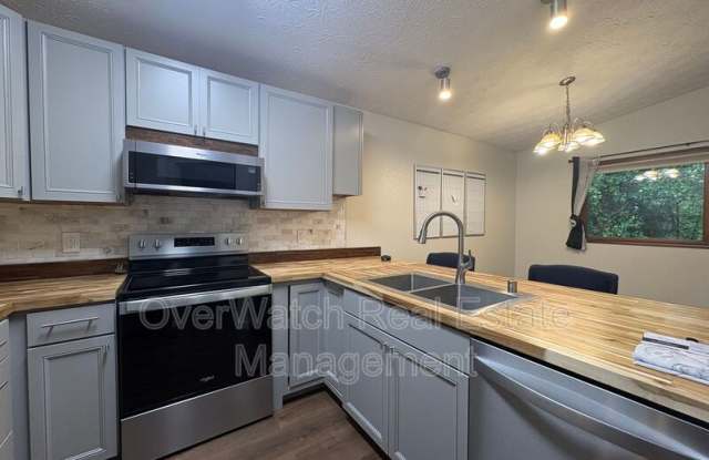 7641 Delridge Circle Gallery 1