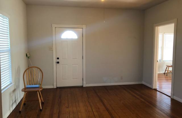 5216 S SANTA CLARA Gallery 2