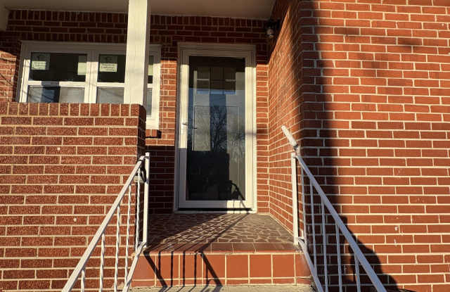 2111 E 5th Street photos photos