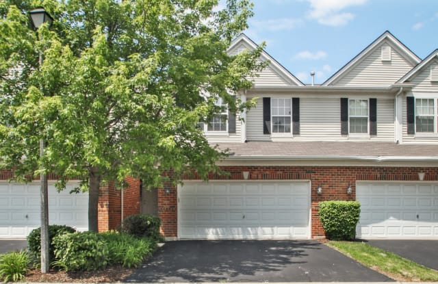 1690 Buckingham Drive - 1690 Buckingham Drive, Des Plaines, IL 60018