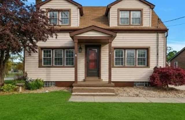 35711 ALFRED Street photos photos