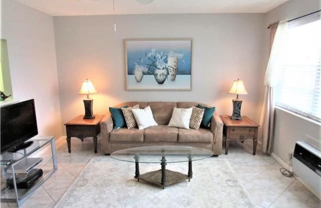 263 Markham L - 263 Markham Crescent, Deerfield Beach, FL 33442