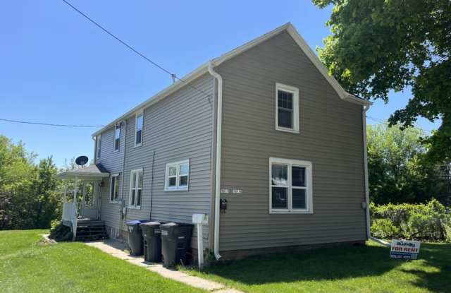 1611 Ontario Avenue - Upper photos photos