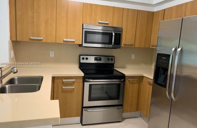 471 NE 25th St photos photos