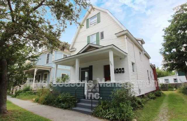 205 North Willard Street - 3 photos photos